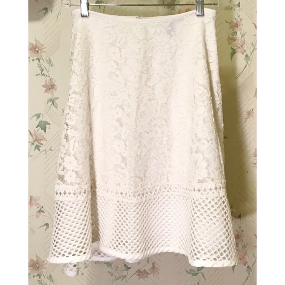 Forever 21 Dresses & Skirts - Forever 21 Vintage White Lace Skirt